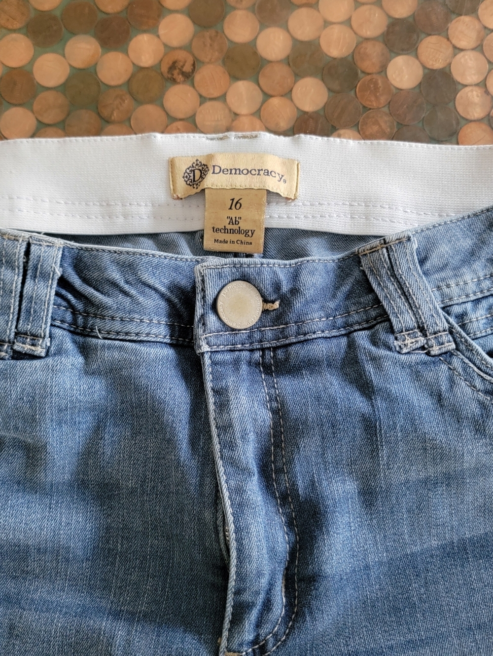 Democracy Faded Blue Denim  Tapered Skinny Ankle Jeans 16